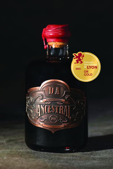 Vin de noix Fabrication Artisanale ANCESTRAL à la Clémentine 50cl - 20.4%