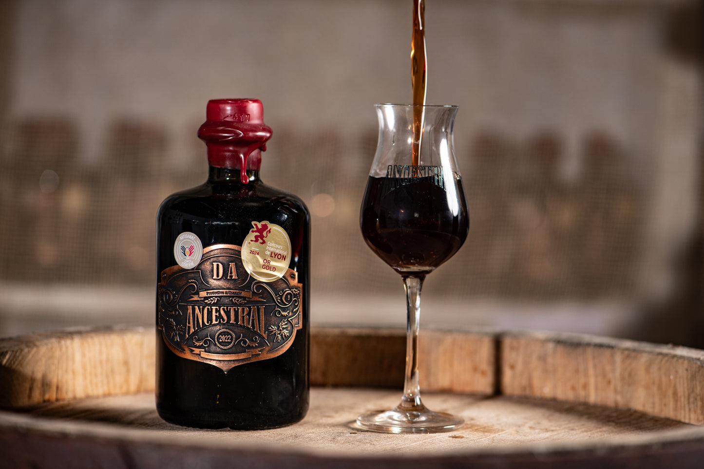 ANCESTRAL Artisanal Walnut Wine with red fruits 50cl - 18.5%